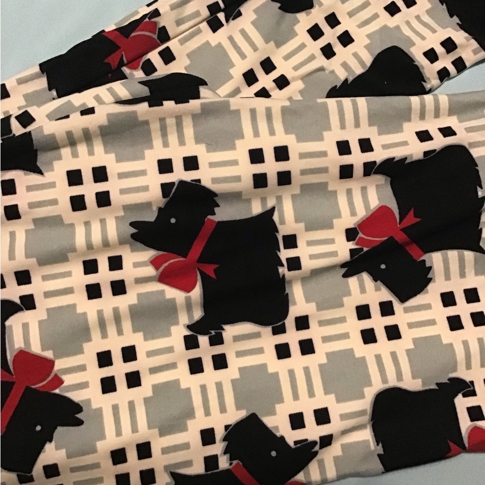 Dog Lularoe leggings